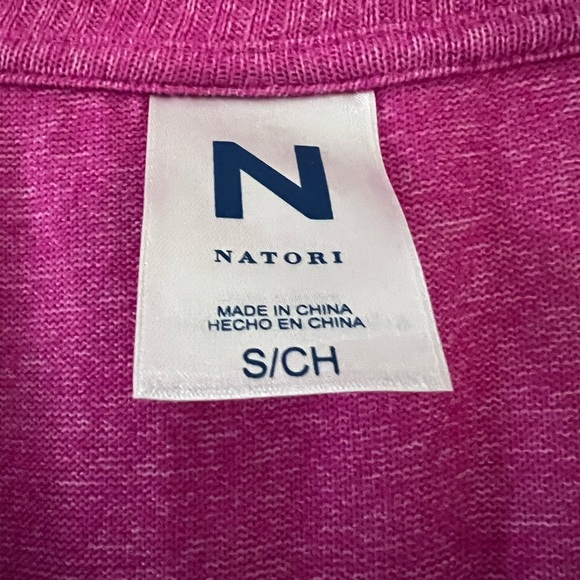 NWT Natori short sleeved pull over top. Small neck with ribbed sleeves. Small - Picture 5 of 8
